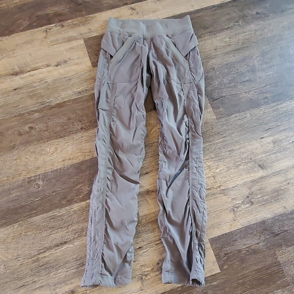 Lululemon dance gray spots pants elastic waist size 4